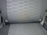 【ISOFIX(アイソフィックス)】お子様がいらっしゃるご家庭は必見!後席にチャイルドシートを直接金具に固定出来るISOFIX規格対応の座席です♪シートベルトのみを使用しての固定よりも安定します!