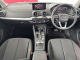 Audiのインテリアはエクステリア同様、優れたデザイン性とクオリティ、そして機能性を兼ね備えております。