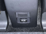 スマートフォンやお手持ちの機器のバッテリー残量が少なくなっても、運転中に充電ができるので安心ですね!
