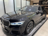一目で伝わるBMW特有のスポーティーなプロポーションは、BMWの走行性能を生み出すのに欠かせない要因の一つです。細部まで拘りぬいたお車をぜひ一度ご覧ください!