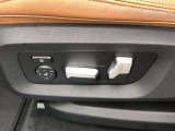 車両の詳細、ご質問につきましては、営業スタッフまでお気軽にご連絡下さいませ。遠方のお客様には実車の詳細動画送信も承ります。お問合せをお待ち致しております。