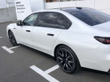 車両の詳細、ご質問につきましては、営業スタッフまでお気軽にご連絡下さいませ。遠方のお客様には実車の詳細動画送信も承ります。お問合せをお待ち致しております。