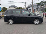 車両右側面です。