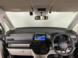【前方視界】開放的な前方視界!運転がしやすく疲れにくいです♪窓が大きく、見通しがとっても良いおクルマですよ♪