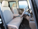 運転席の高さを変更できるので、体格に合わせた位置で運転できます!