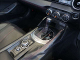 神戸マツダ神戸西インター店は、通常ディーラー+&alpha;の次世代型店舗としてROADSTER EXPERIENCE SPACEの冠を掲げ、「いつでも・誰でも・気軽に会いに行ける」ロードスターUカー専門店。