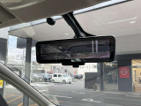 ☆ スマートルームミラー付き。後ろに人や荷物があっても視界は確保できますよ ☆