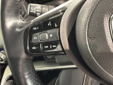 ステアリングにオーディオ操作スイッチが付いています。オーディオ画面に直接タッチしなくても操作が出来ますので、運転に集中できます。