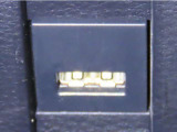 USB端子を装備しております。