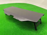 ラゲージアンダーボックスの蓋であるデッキボードを取り外して,レジャー時にテーブルとして使用できる便利なラゲージアイテムです