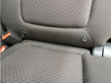 ◆ISOFIX◆シートベルトいらずでチャイルドシートと固定金具を連結するだけでガッチリ固定できます。