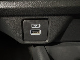 便利な充電用USBジャックも付いています☆周辺機器の充電にご利用頂けます☆