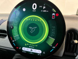 ★MINIには6個のエアバッグを標準装備。運転席/助手席エアバッグ、サイド・エアバッグ、ヘッド・エアバッグ。