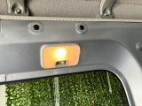 背もたれを倒すと、さらに大きい荷物も乗せれますね☆