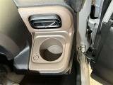 運転席側のホットカップホルダーです。