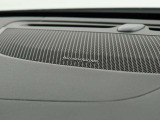 美しくバランスがとれた迫力あるサウンドで魅了するHarman Kardonプレミアムサウンド・オーディオシステム。13個のハイファイ・スピーカーと内蔵されたサブウーファーが、まるで別世界にいるような体験ができます。