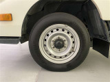 タイヤサイズは 175/75 R15 です。