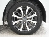◆純正アルミホイール装着車◆これで足元まわりも、おしゃれにきまります!