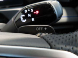 保証期間中は、全国どこでも24時間のロードサービスでお客様とお車をサポート!走って楽しいVW車での遠方ドライブも、全国の正規ディーラー網で協力にバックアップいたします!