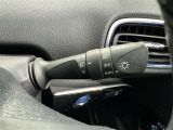 【オートライト】車外の明るさに応じて、自動的にライトの点灯・消灯をしてくれます。