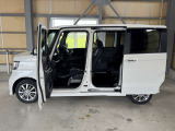 お車に関してのご質問などはLINE(ID友達検索&rarr;@210bdwpm)、直通アドレス(rerize@autorerize.co.jp)またはお電話(025-372-8118)までお気軽にお問合せ下さい♪