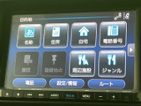 多彩なオーディオソースに対応し、お好みの音楽を高品質で楽しめます。ドライブの気分に合わせて、音楽の世界に浸ってみましょう。