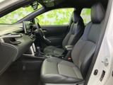 ドライバーズシートは、細部にまでこだわった設計。快適なポジションで、運転を楽しめます。操作性も高く、ストレスを感じさせません。