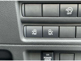 後席ドアは運転席からでも開閉可能!