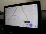 スマートフォンとの連携を可能にした10.5インチディスプレイオーディオにはコネクティッドナビPlusを搭載。フルセグTV、AM/FM(ワイドFM対応)、Bluetooth/USB入力に対応しています。