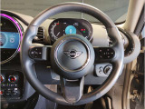 ミニ独特のゴーカートフィーリングと呼ばれる軽快なハンドリングはAT車、MT車のどちらでも楽しめます。