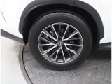235/60R18タイヤを装備しています。※各ホイールのキズ等をご確認くださいませ。
