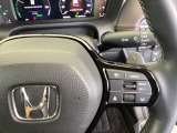 ステアリングホイールの右側がクルーズコントロールスイッチです。アクセルペダルを踏まずに一定走行が出来るので、高速道路での走行がグッと快適になります。