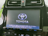 鮮明な画面で、目的地や音楽を楽しめます。直感的な操作で、快適なドライブをサポートしてくれることでしょう。