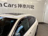 雨の日や湿気の多い日でも、少し窓を開けて換気できるため、ガラスの曇り軽減につながります