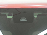 ◆Honda SENSING◆ カメラ等装置で精度の高い検知能力を発揮、安全運転を支援します。ステアリング上のコントローラーに注目!