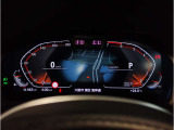 『運転』に対するBMWのこだわりはメーターパネルにも表れております。視野性の良いメーターパネルは疲労感の軽減と、運転の楽しさをもたらしてくれます。