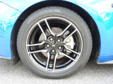 ご納車時には点検整備後の結果をご確認頂けるよう『点検整備記録簿』を発行し、丁寧にご説明差し上げます。