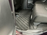 足元は広々♪しっかり内装ルームクリーニングを実施しています。車に自信があるからこそ、是非一度ご来店頂き見てもらえると幸いです。