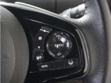 ◆アダプティブクルーズコントロール◆予め設定した車速内でクルマが自動的に加減速。前走車との適切な車間距離を維持しながら追従走行します。【LKAS】車線維持支援システムでステアリング操作を支援。