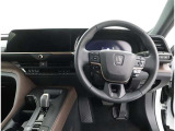 見通しのよいすっきりとした視界で、誰でも運転しやすいです。運転のしやすさは疲れにくさにも繋がりますよ♪