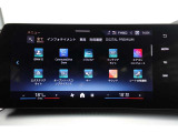 クルマの頭脳ともいえる、管理システム、iDrive。ナビだけではなく、オーディオ操作や車両情報の表示などをコントロールできます。便利さと安全性の向上にも繋がっています。