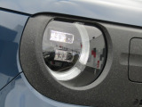 ■LEDヘッドライト■消費電力は少なく、しっかり明るいLEDヘッドライトです!電球タイプ、ハロゲンのライトよりも長く使えるのが特徴です。従来のオレンジ色に近い光ではなく白く明るく照らします