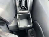 運転席側のドリンクホルダーです!