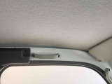 見た目が大事!な外装はぴかっとキレイに磨いており、経年のくすみもよみがえっております。ヘッドライトやドア周辺を磨く際にはマスキングテープを使用して保護しながら丁寧に作業をしております。