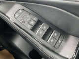 運転席オートが付いたパワ-ウインドスイッチです。