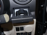 運転席・助手席の前にカップホルダーが備えてあります。