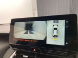 フロントカメラは運転席よりも前の視界を確保することで事前に危険を予知し、事故や衝突を防ぎます。