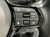 【アダプティブ・クルーズ・コントロール】予め設定した車速内でクルマが自動的に加減速。 前走車との適切な車間距離を維持しながら追従走行し、高速道路でのドライバーの疲労を軽減してくれる嬉しい機能付♪