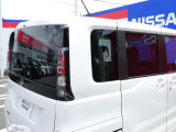 プライバシーガラスは車内を見えにくくしつつ紫外線もカット。荷物や家族のプライバシーを守り、暑さを和らげて快適に過ごせます。