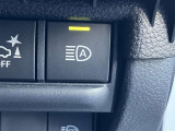 オートマチックハイビームとは、先行車や対向車のライトを認識し、ハイビームとロービームを自動で切り替える機能です。夜道の視界を確保します。詳細は販売店スタッフまでおたずねください。
